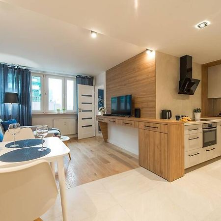 Rondo Onz P&O Serviced Apartments Warschau Buitenkant foto