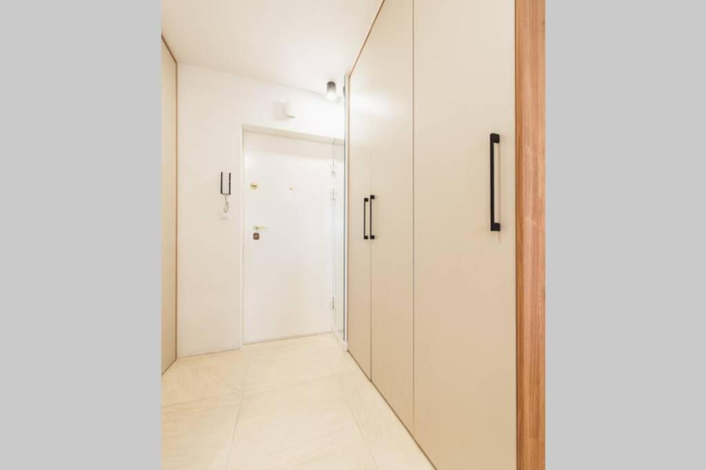Rondo Onz P&O Serviced Apartments Warschau Buitenkant foto
