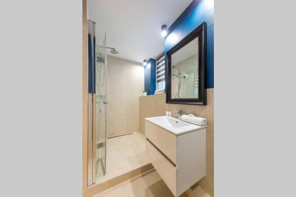 Rondo Onz P&O Serviced Apartments Warschau Buitenkant foto